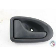 RENAULT MEGANE 1 phase 1.9d n°25 Poignée intérieur arrière conducteur 7700830078