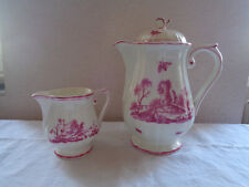 CAFETIÈRE, POT À LAIT,  EN FAÏENCE DE GIEN, MODÈLE PAYSAGES ROSES