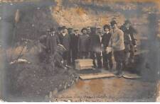 37 - n°87024 - LUYNES - Hommes près de ruches d'abeilles - Apiculture - Cart