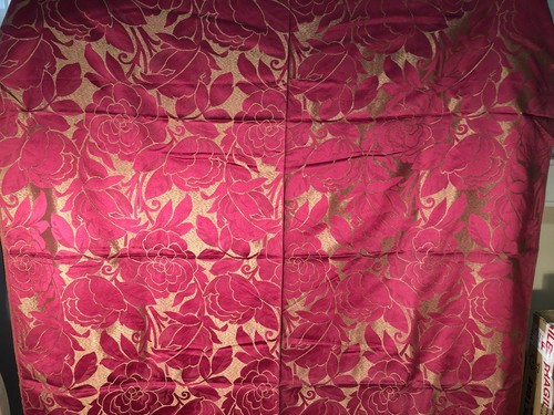 Jacquard damassé réversible