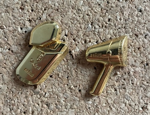 Pin braun rasoir sèche - pin’s,