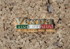 Pin vespa club italia - pin's,