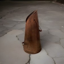 Seau à charbon ancien .