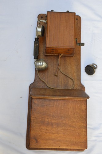 Telephone mural mle - mural,