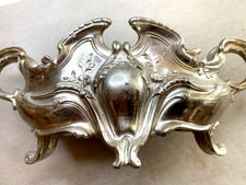 MAGNIFIQUEJARDINIERE DE TABLE EN REGULE ARGENTE