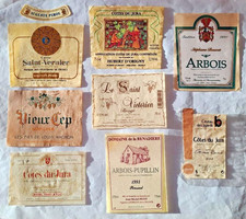 Lot de 8 ETIQUETTES anciennes de vin du Jura, neuves ou décollées des bouteilles