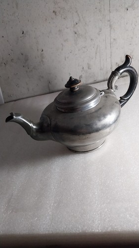 Ancienne théière étain - en,