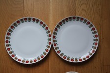 -2 assiettes vintage ,décor