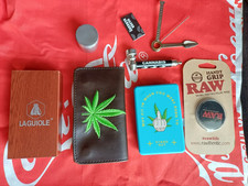 blague à tabac Lasiesta + briquet Laguiole + boite métal + pipe + grinder