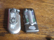 2RARES BRIQUETS FANTAISIE  DAUPHIN