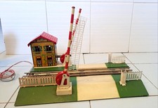 JEP. Ech O PASSAGE A NIVEAU ÉLECTRIQUE Réf 6363 TÔLE 1952 (avec éclairage )