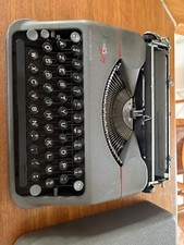 Machine à écrire Hermes Baby