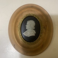 ancien petit cadre en bois