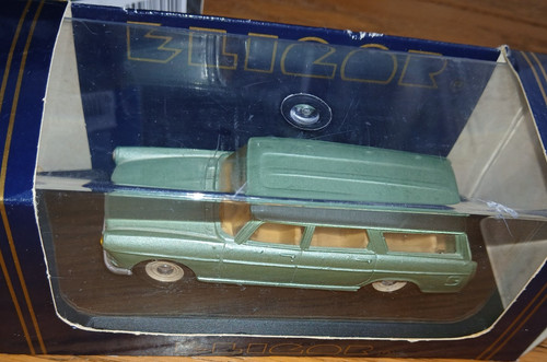 Voiture miniature ancien - voiture,