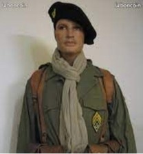 Brêlage:bretelle suspension + 2 porte-chargeur 7,5mm+triangle Cartouchière Mas36