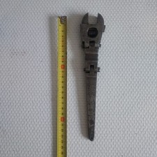 clé a molette ancienne