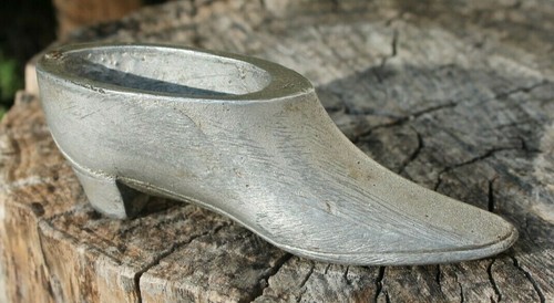 Petite chaussure aluminium - en,