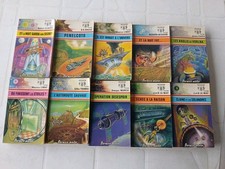 LOT DE 10 FLEUVE NOIR