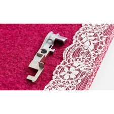 Pied pose dentelle, ruban Singer Consew  Yamata surjeteuse 