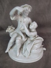 SCENE GALANTE. Porcelaine