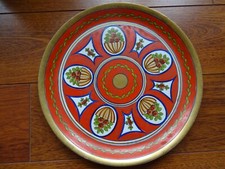 LA CHARENTAISE UN PLATEAU STYLE ART DECO FAIENCE DECOR PEINT A LA MAIN 32 cm