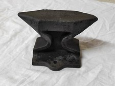 Ancienne petite Enclume 2kg500