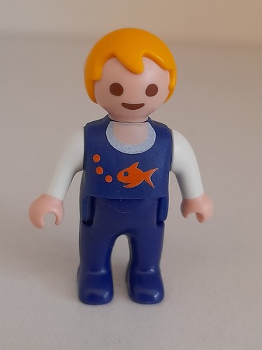 Playmobil bébé pour crèche