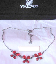 TRES BEAU COLLIER PAPILLONS SWAROVSKI AUTHENTIQUE CRISTAUX ROUGE RUBIS ETAT NEUF