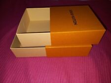  2 BOÎTES LOUIS VUITTON  AUTHENTIQUE POUR   CEINTURE  