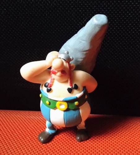 Figurine obelix portant - portant, un