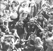 Johnny Hallyday / Adeline Blondieau  "  Photo Les Harley du cœur  "