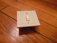 LEGRAND CHAMBORD finition RAILUX GRIS CLAIR 1 interrupteur  va et vient