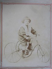 09B1 CDV PHOTOGRAPHIE ALBUMINEE FILLETTE ET TRICYCLE OLD BIKE CYCLE VÉLO 1890