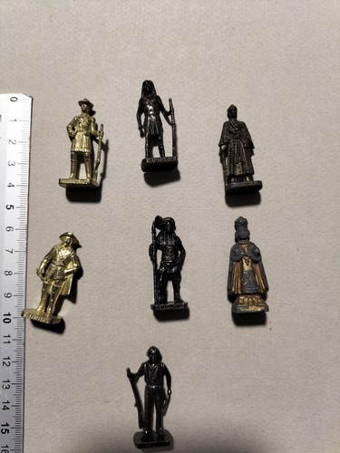 Lot figurines metal kinder - lot,