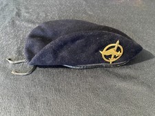 BERET + INSIGNE MILITAIRE