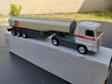 CAMION SCANIA CITERNE TOTAL