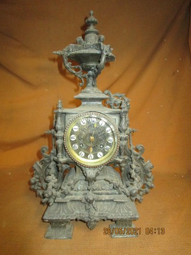 Jolie pendule ancienne - , en