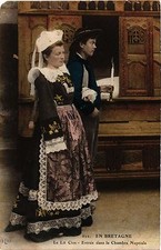 CPA Le Lit Clos - Entrée dans la Chambre Nuptiale (384154)