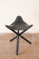 Tabouret Pliable Trépied Base En Bois Assise En Cuir Années 60 Design Moderniste