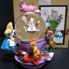 Figurine Disney Alice au pays