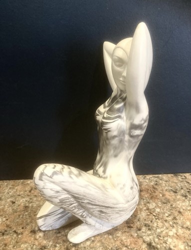 Statuette marbre blanc - statuette, en