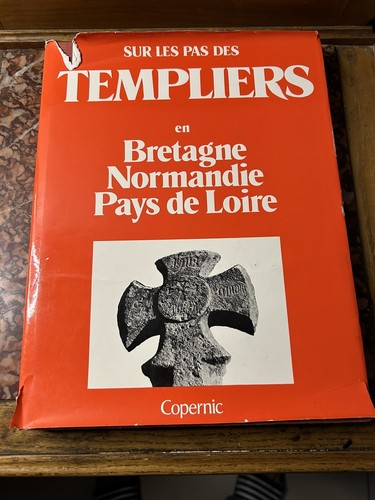 Livre sur les pas - livre,