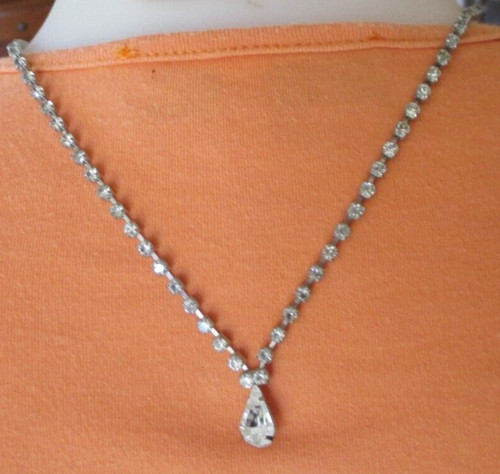 Ancien collier couleur argent