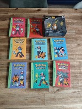 Lot de 8 livres Pokemon - La Bibliothèque Verte + 3 figurines pokemon Pikachu