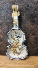 Faïence ancienne Desvres – violon décor floral corne d’abondance  restaurée