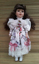 Poupée décorative en porcelaine et tissu, art déco vintage, french doll.