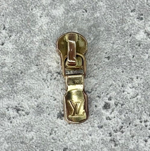 Louis vuitton zipper pull - vuitton,