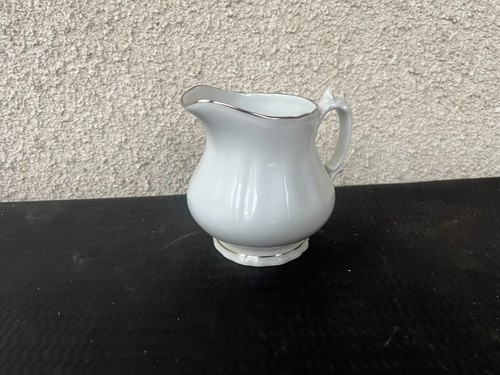 Petit pot lait en - petit,