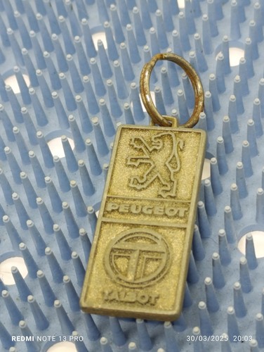 Porte clé automobile peugeot - clé,