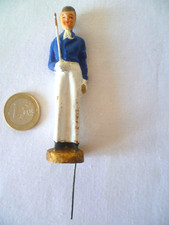 COMMUNIANT EN PLATRE ET FARINE